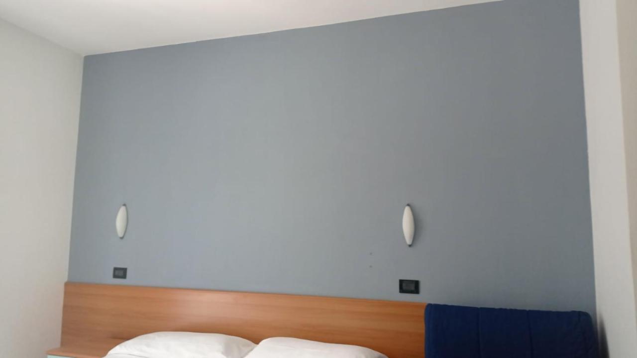 Hotel La Pace バーニョ・ディ・ロマーニャ エクステリア 写真