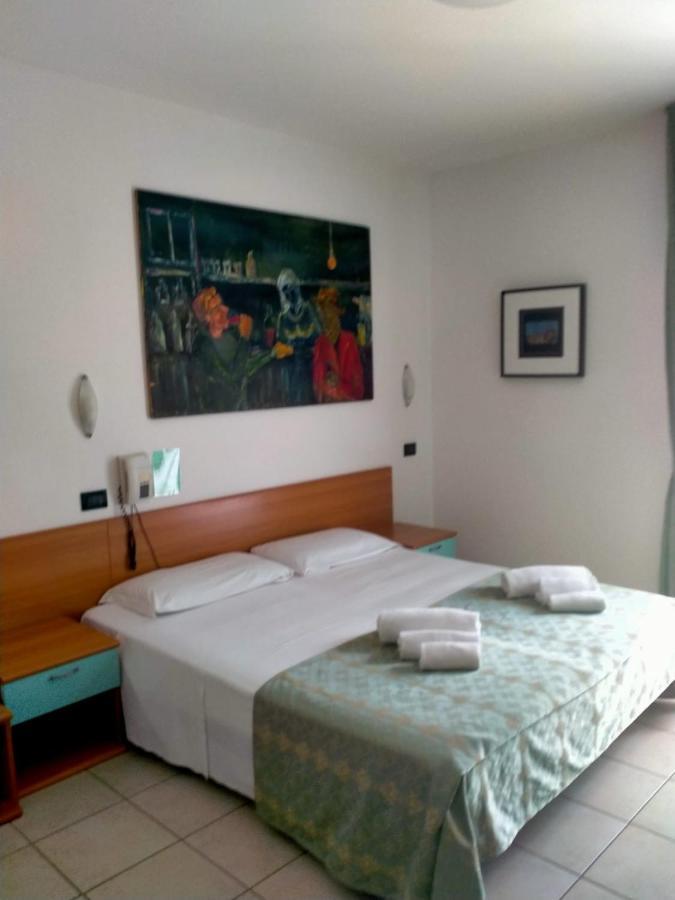 Hotel La Pace バーニョ・ディ・ロマーニャ エクステリア 写真